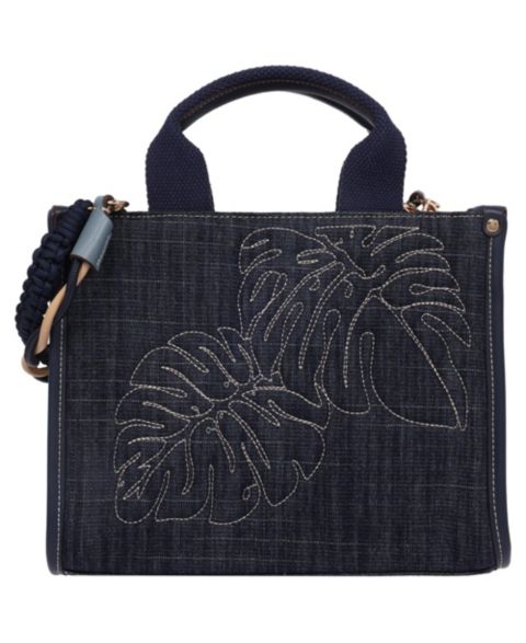 Женская сумка Tommy Bahama Dorothy Medium Denim Tote - Embroidered Leaf Convertible Top Handle and Crossbody, цвет: Тёмный джинсовый