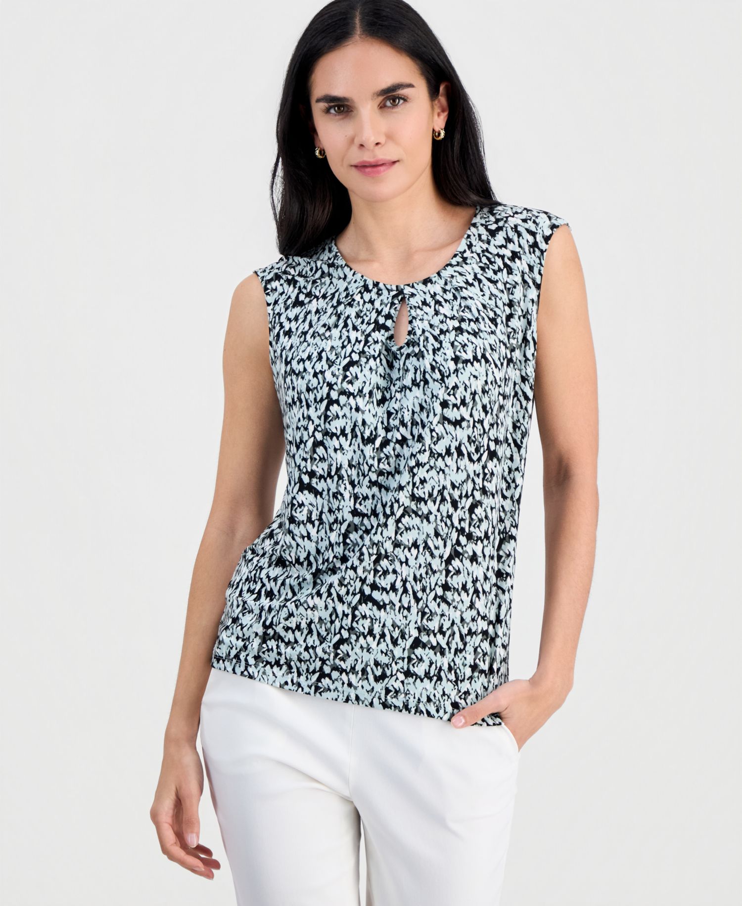 Petite Printed Keyhole Sleeveless Top