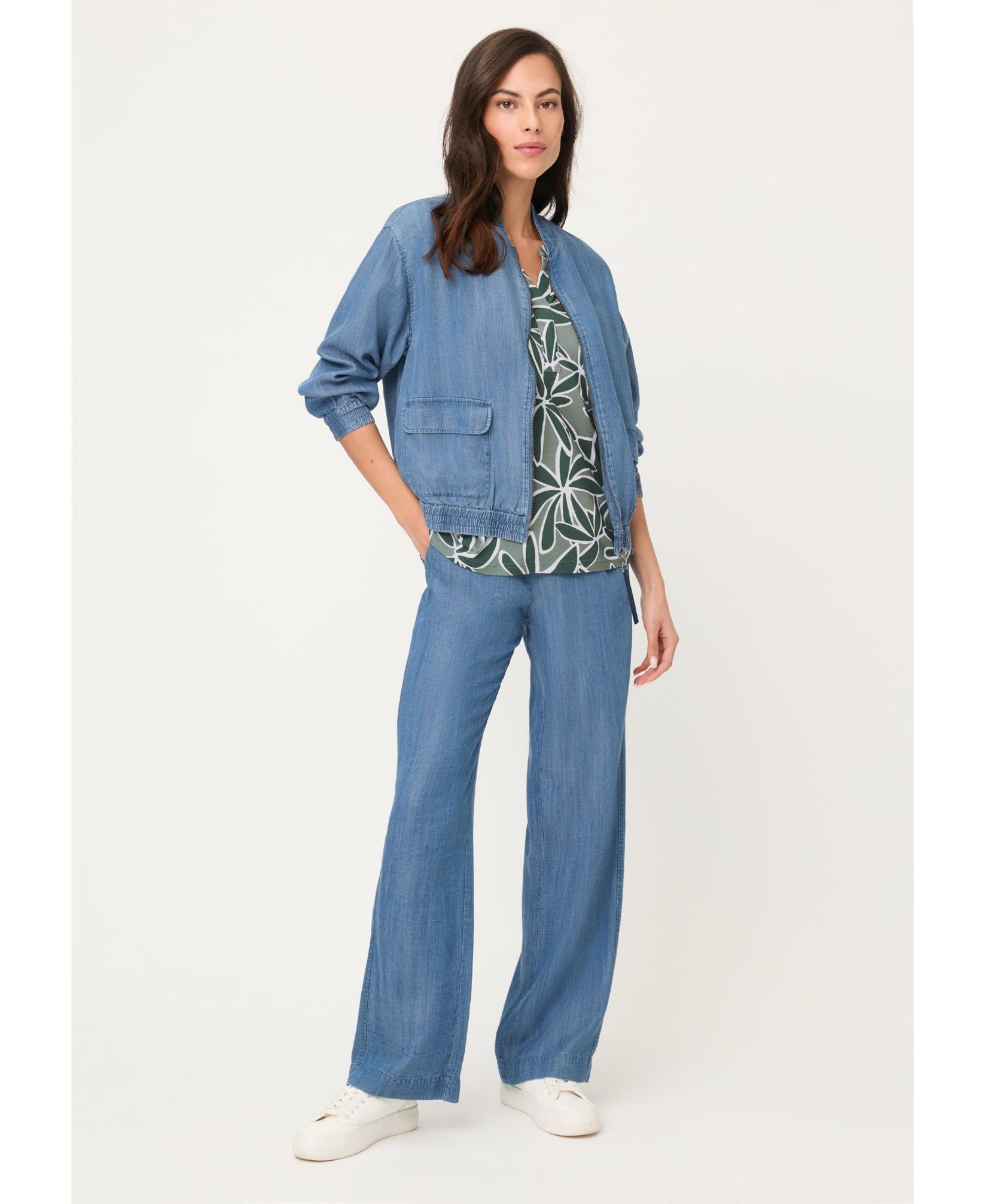 Women's Relaxed Zip Jacket