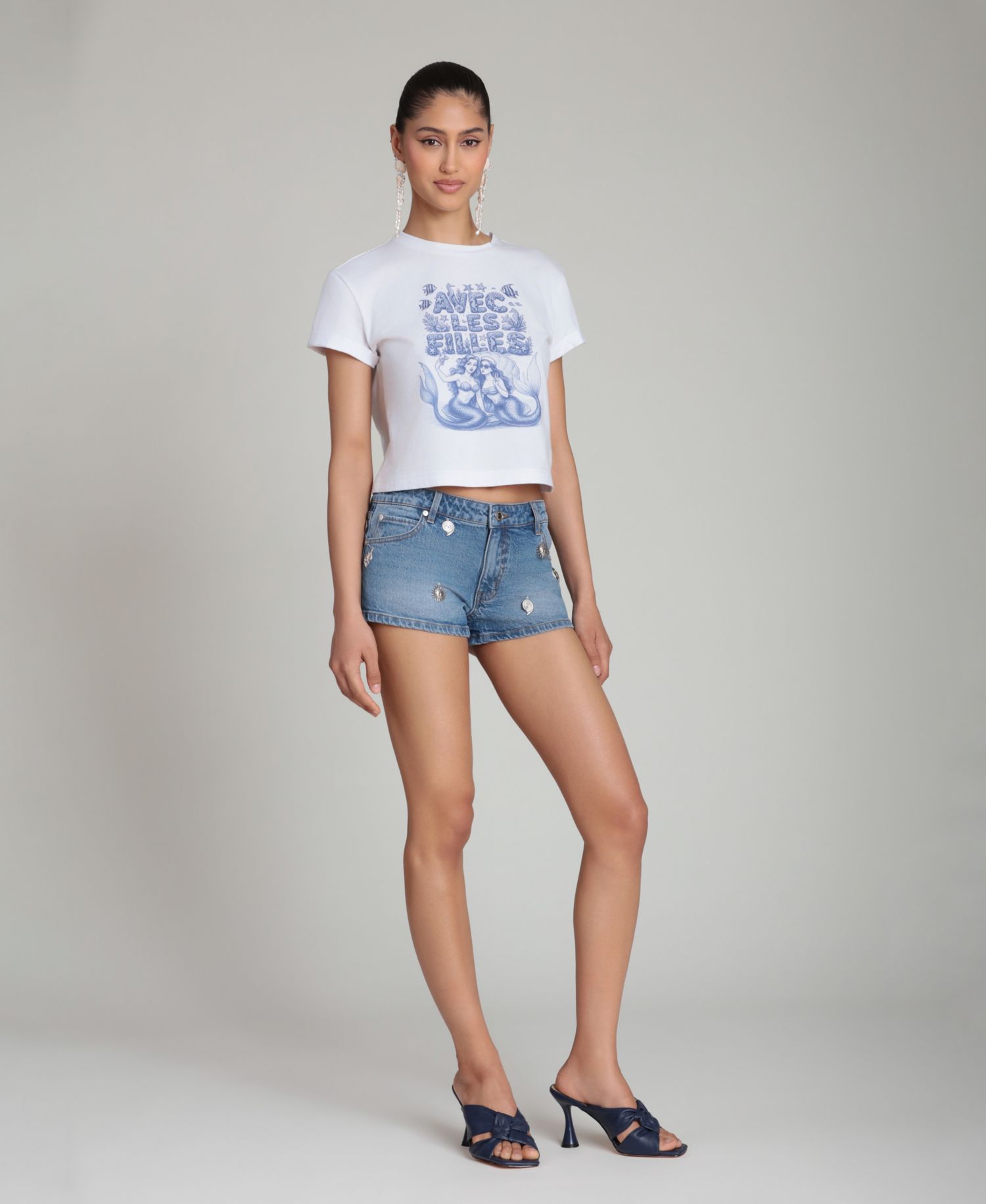 Women's Mid-Rise Charm Detail Front-Fly Denim Shorts