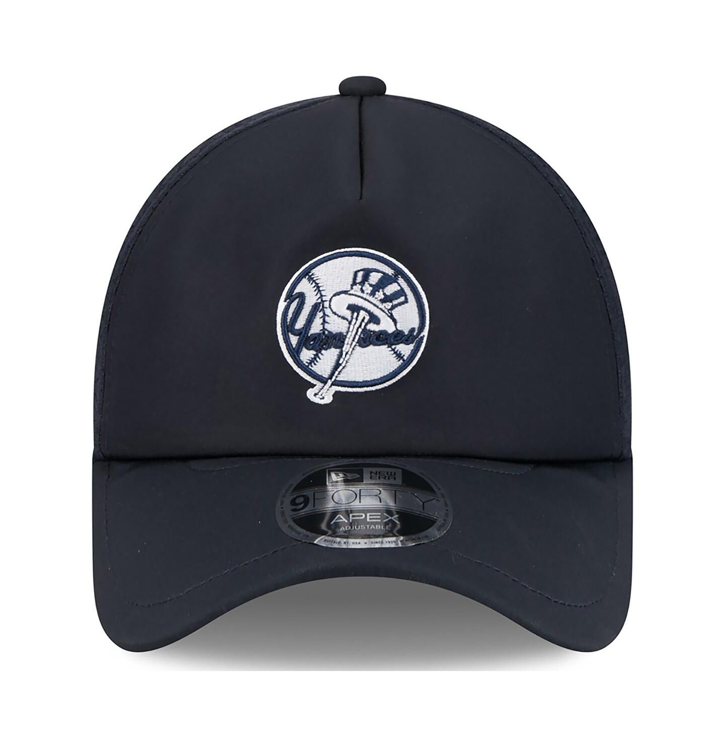 Мужская кепка New Era Navy New York Yankees 2026 Batting Practice Alternate Apex 9FORTY Adjustable Hat — фото 2
