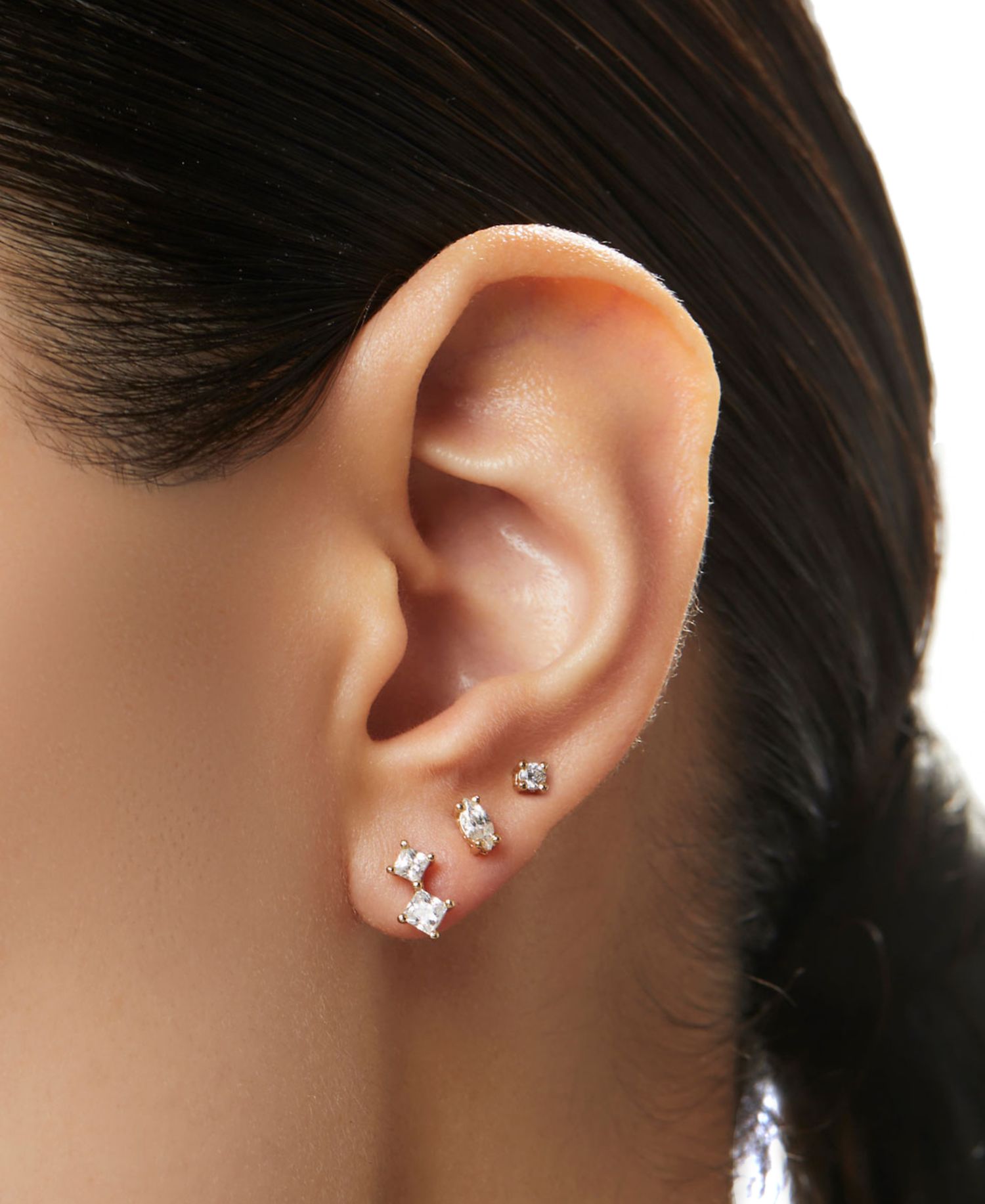 Val Set Gold-Plated White Stud Earrings