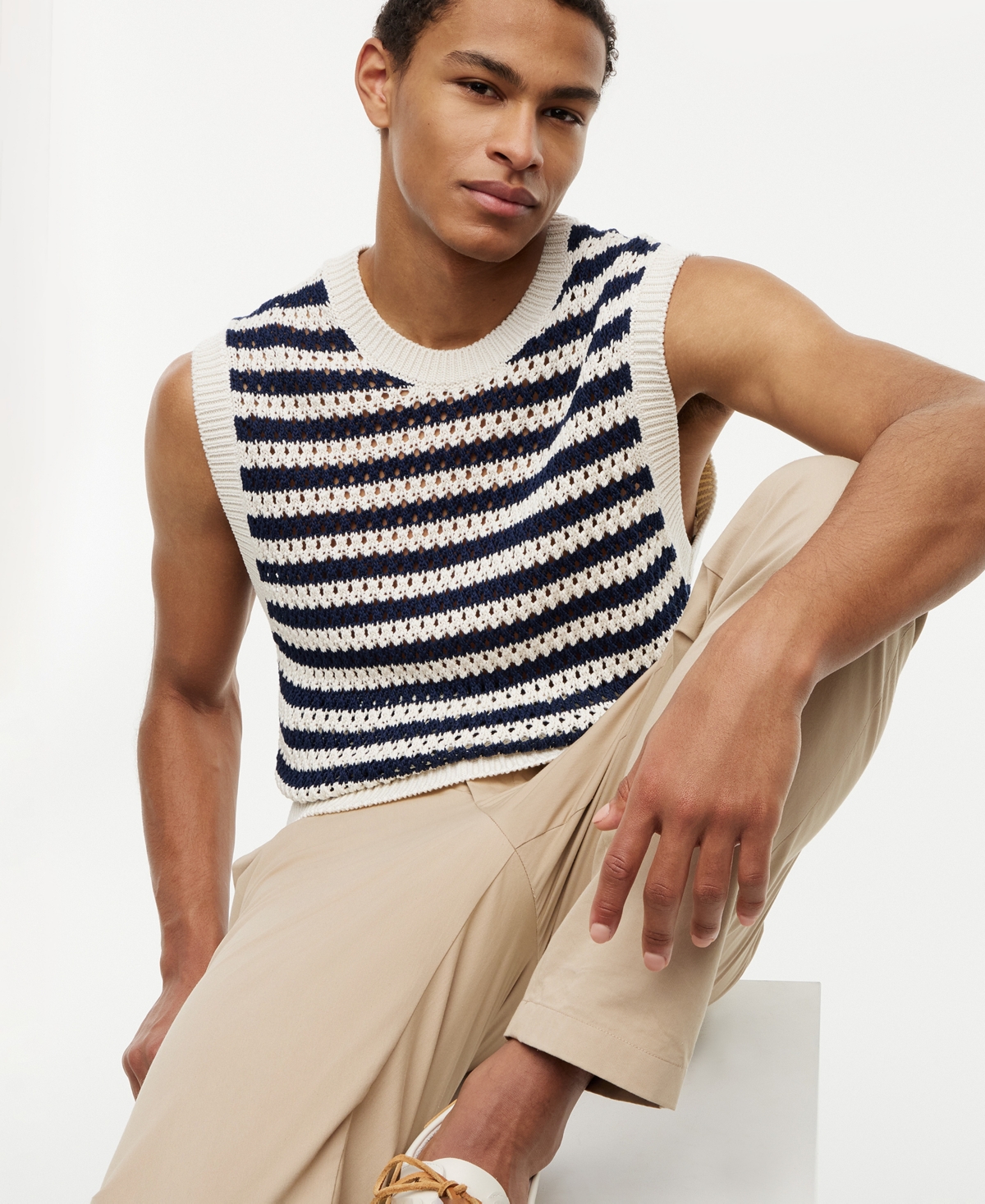 Tommy Hilfiger Men's Open Knit Sweater Vest