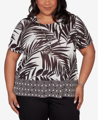 Plus Size Detail Driven Tropical Diamond Border T-Shirt with Necklace