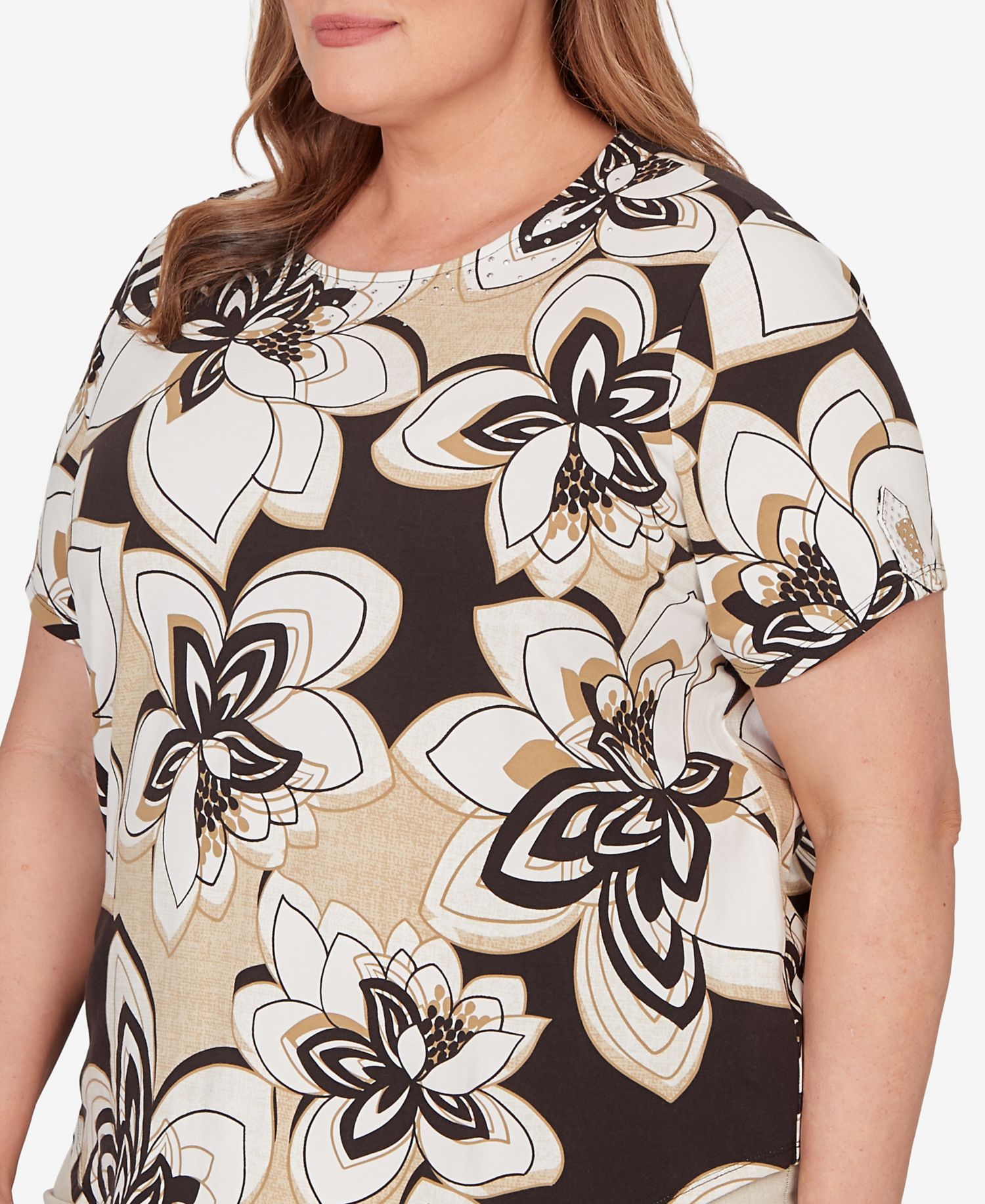 Plus Size Detail Driven Floral Stained Glass Short-Sleeve T-Shirt