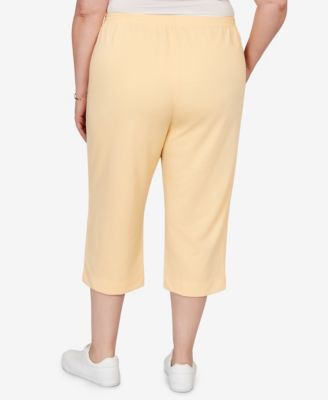 Plus Size Classic Everyday French Terry Flat Front Capri Pants