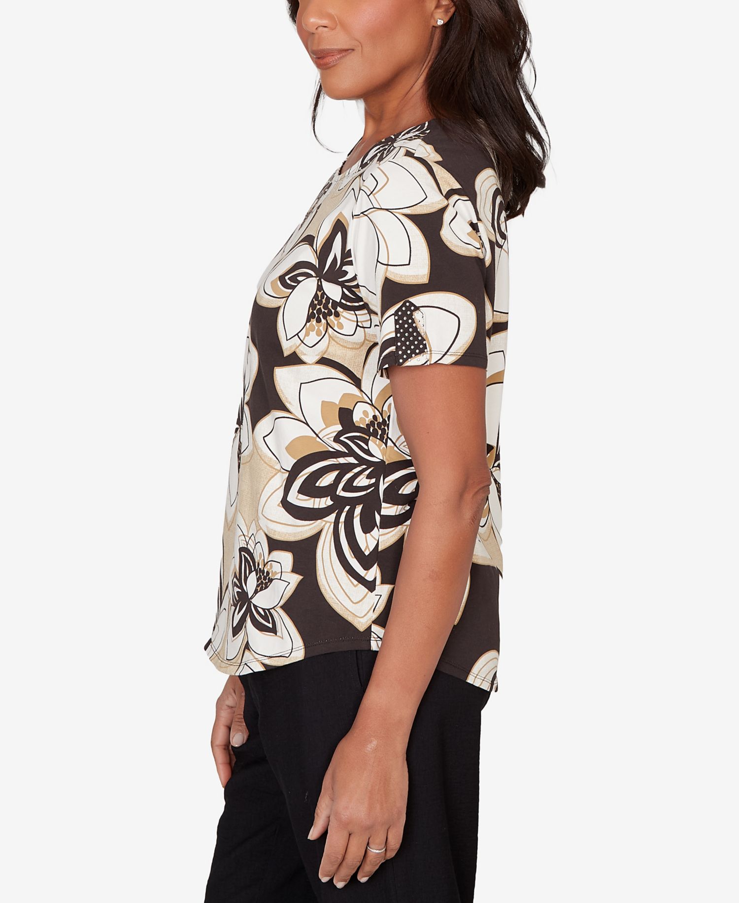 Women's Detail Driven Floral Stained Glass Short-Sleeve Top