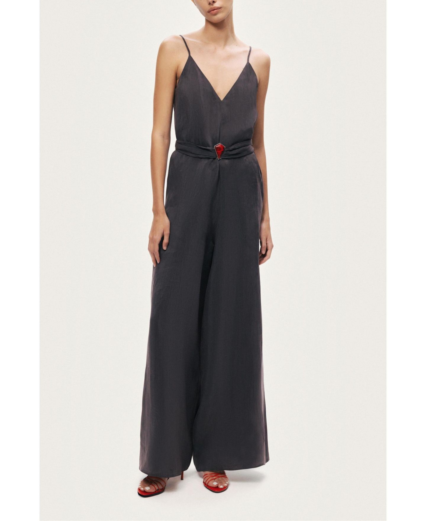 Женский комбинезон NOCTURNE V-Neck Spaghetti Strap Jumpsuit, цвет: Антрацитовый — фото 1