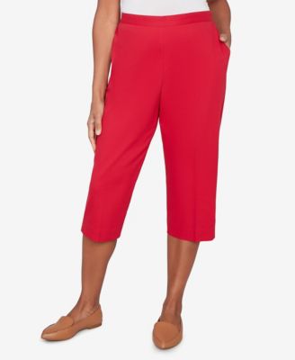 Petite Lady Liberty Heat-Set Side-Seam Pocket Capri Pants