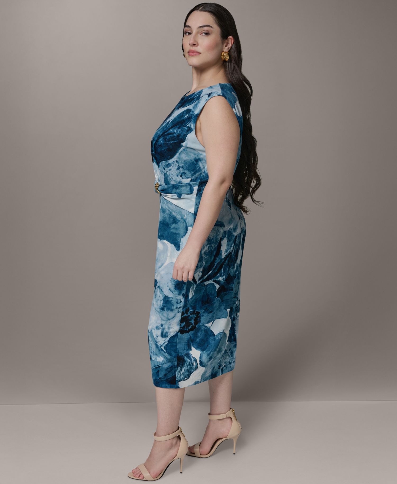 Plus Size Ribbed Knot Hardware Jewel Neck Dress