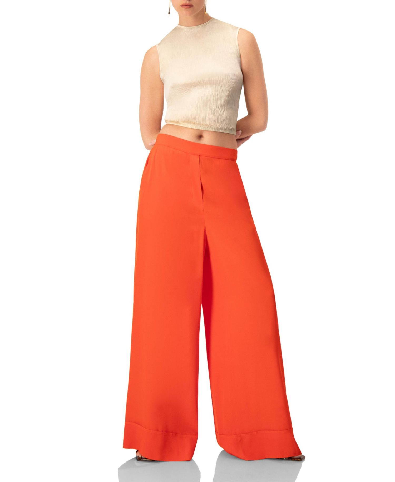 Women's Sleeveless Round Neck Top