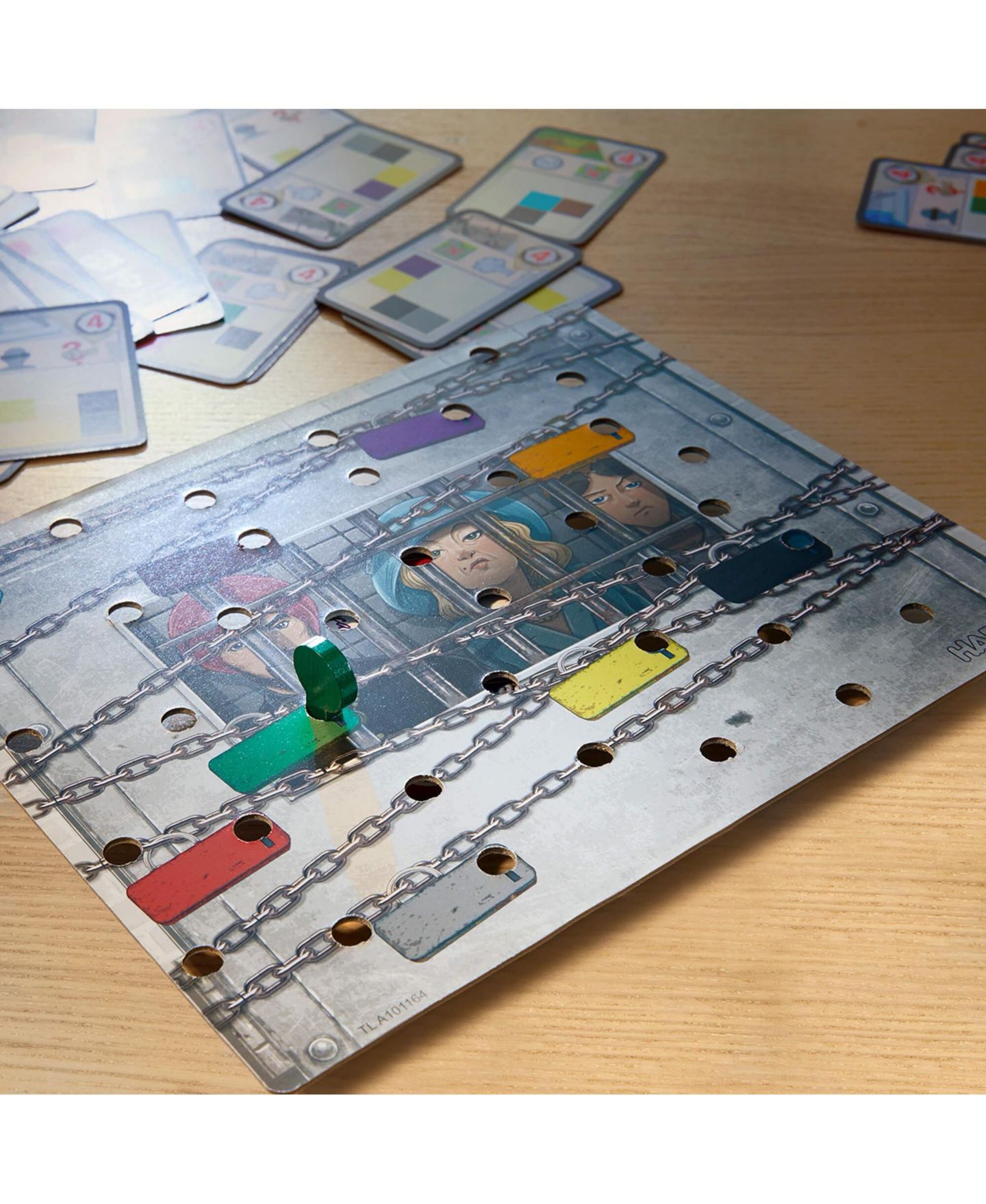 Детективная настольная игра Haba The Key: Murder at The Oakdale Club, от 8 лет — фото 2