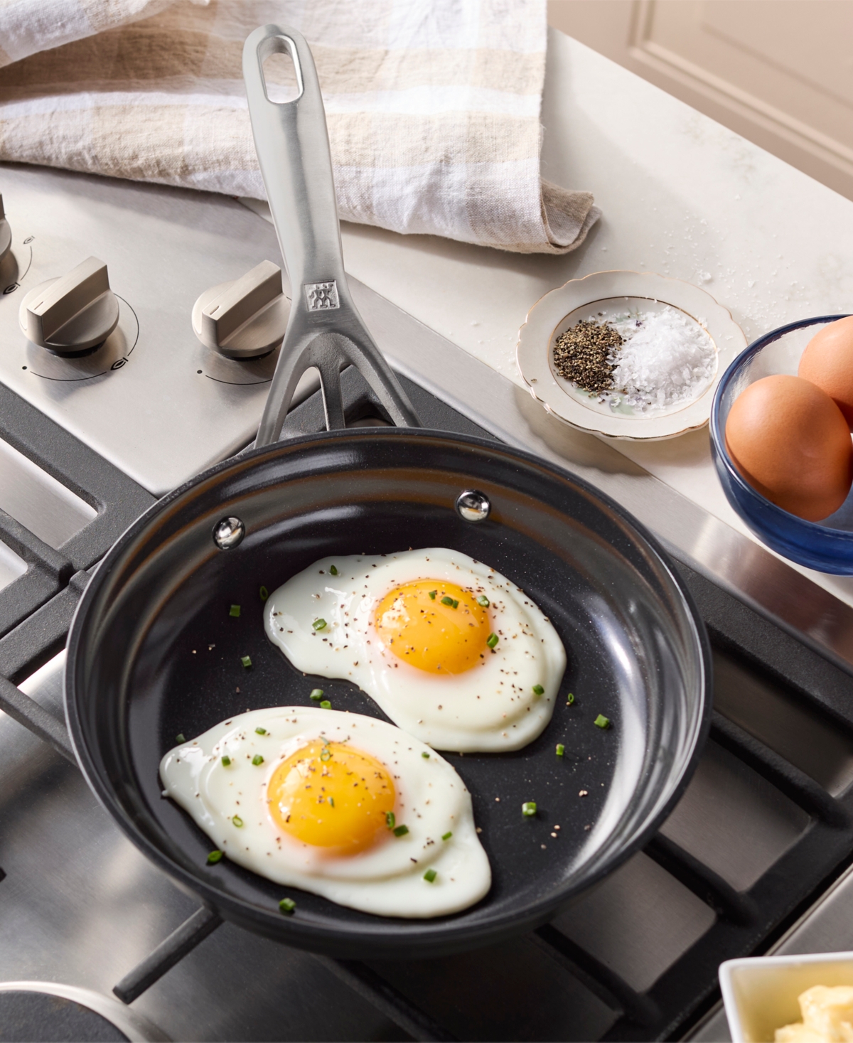 Zwilling Motion Hard-Anodized Aluminum 8.25" Fry Pan