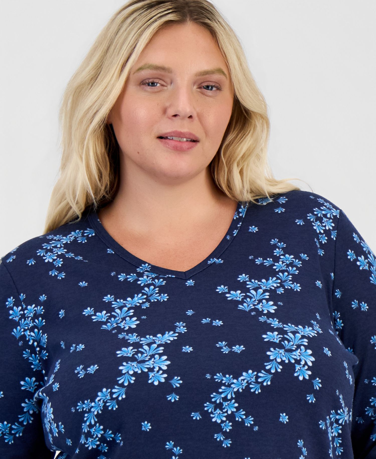 Plus Size Printed 3/4-Sleeve V-Neck Top