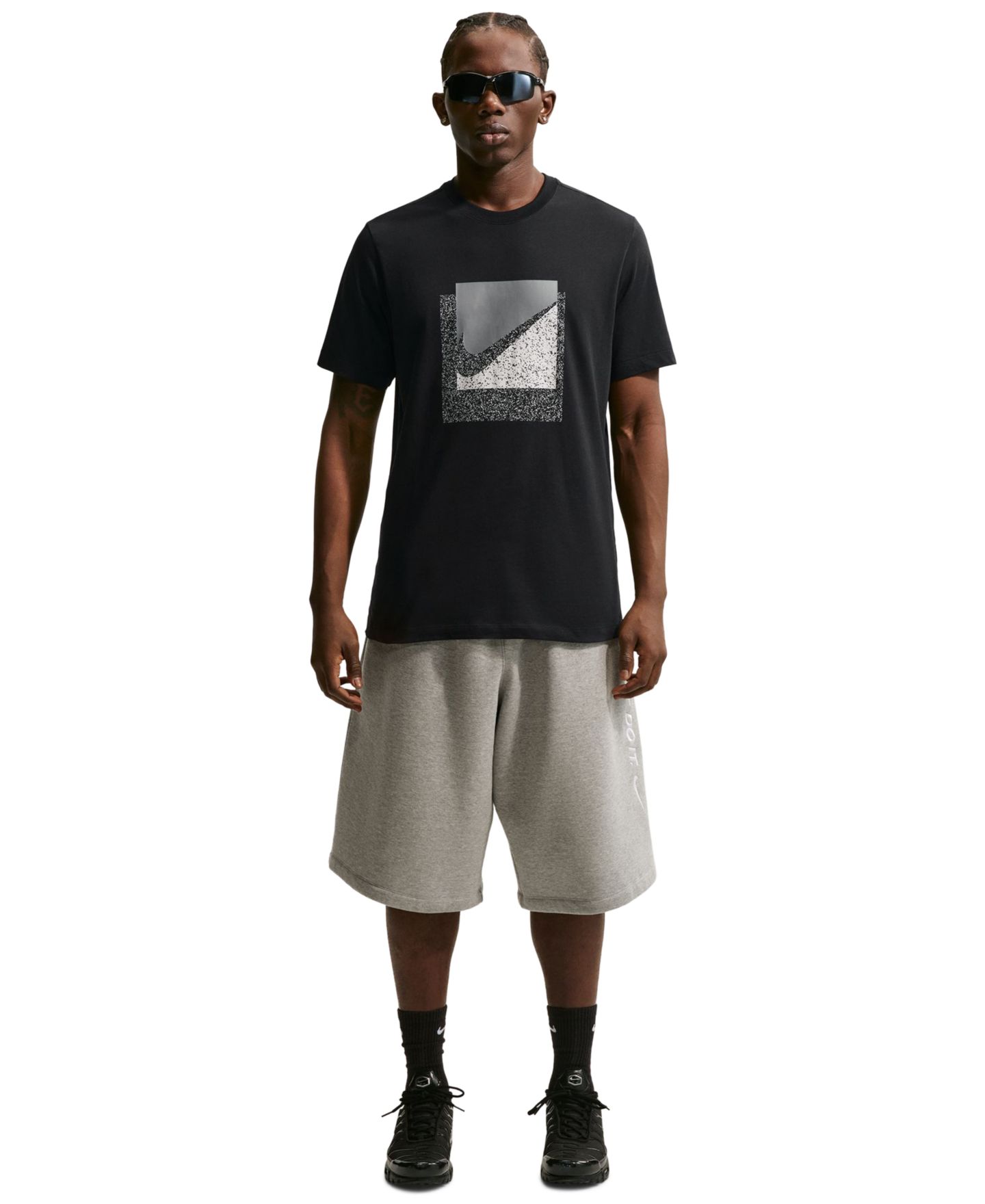 Мужская футболка Nike Swoosh Box Graphic, цвет: Чёрный — фото 1