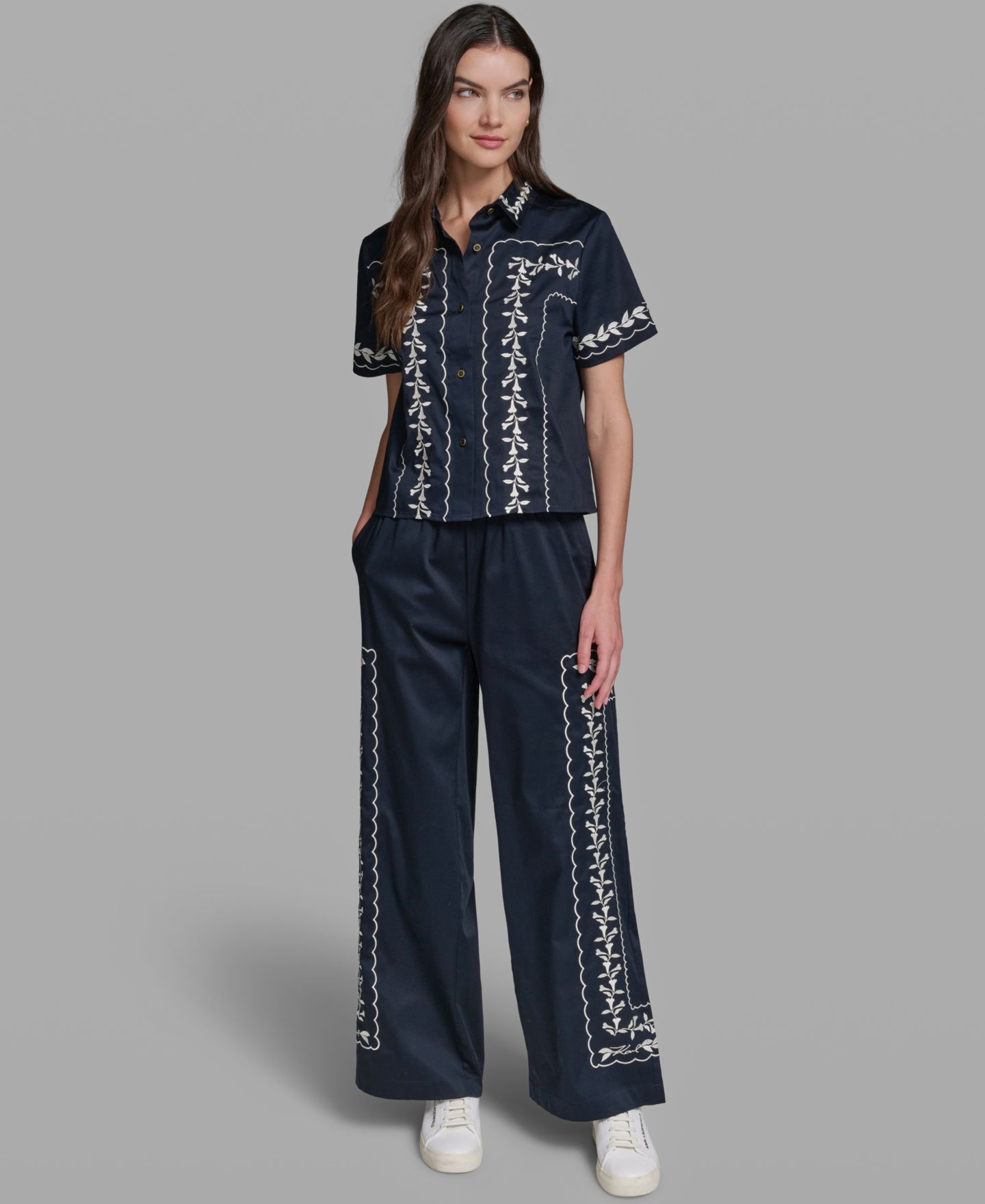 Женские брюки KARL LAGERFELD PARIS Mid-Rise Embroidery, цвет: Тёмно-синий — фото 3