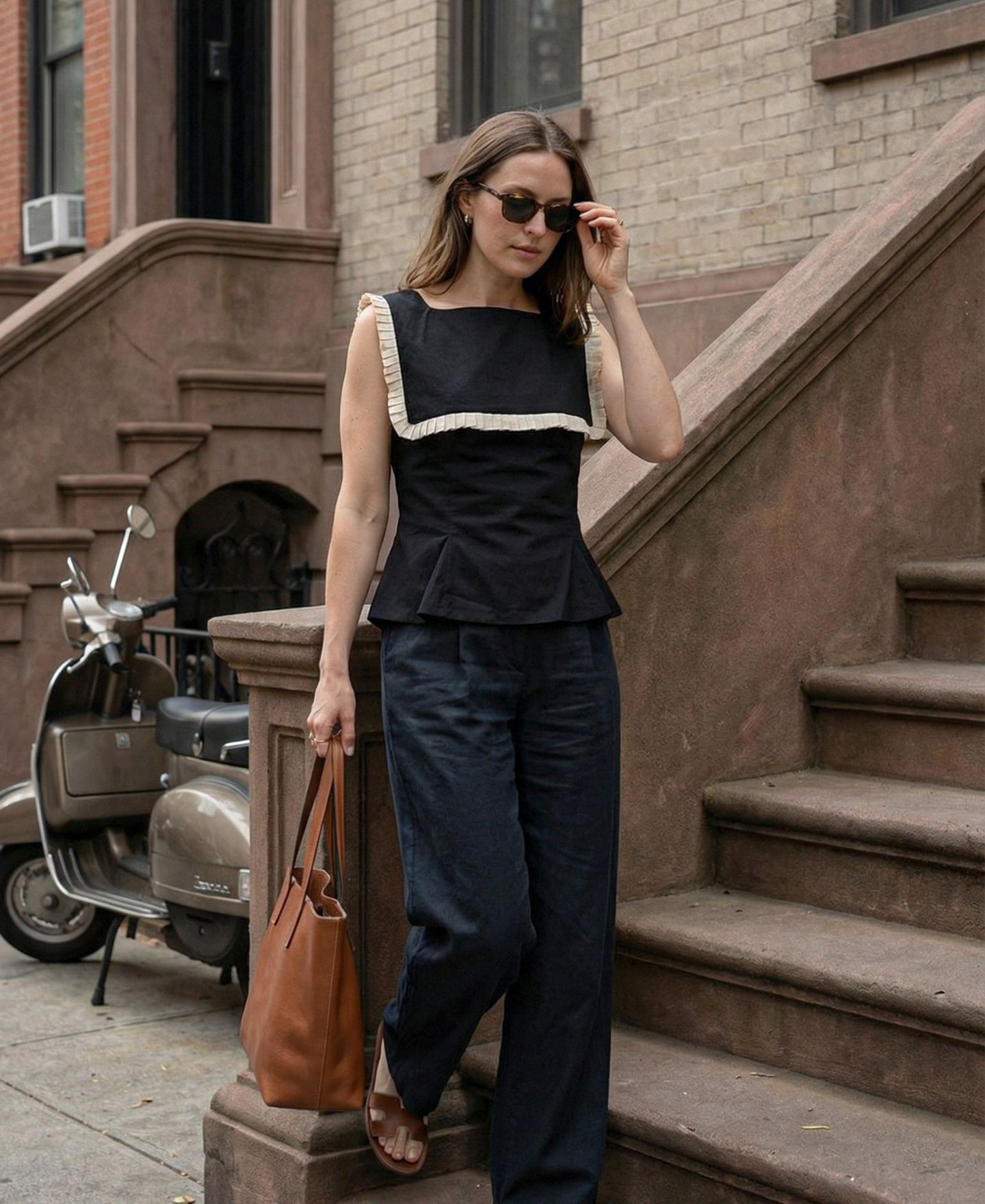 Женский топ Modenaire Sleeveless Ruffle-Trim Peplum, цвет: Чёрный — фото 8