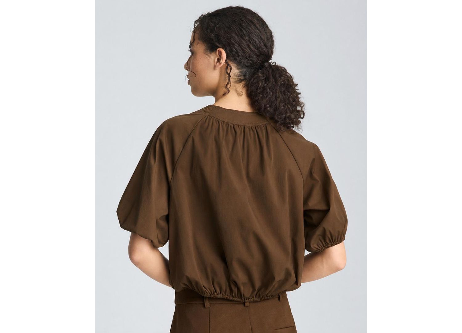 Women's Shirred Crewneck Cropped Bubble Blouse