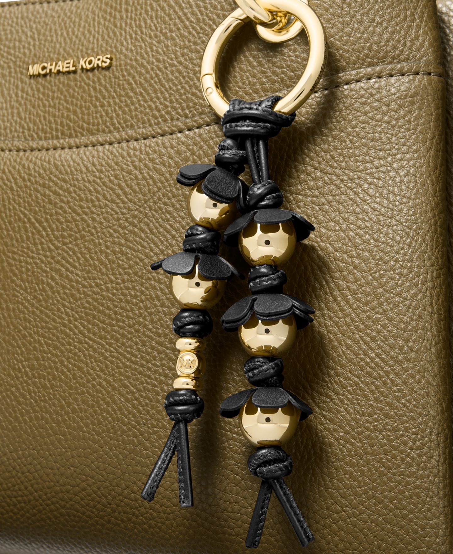 Женская сумка Michael Kors Flower Beaded Charm, цвет: Чёрный — фото 3