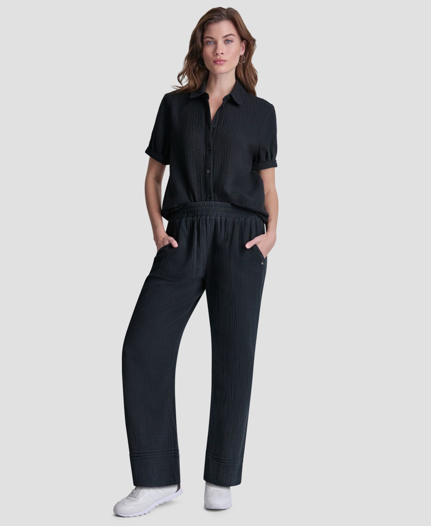 Женская рубашка DKNY Jeans Petite Cuffed Short-Sleeve Shirt, цвет: Чёрный — фото 2