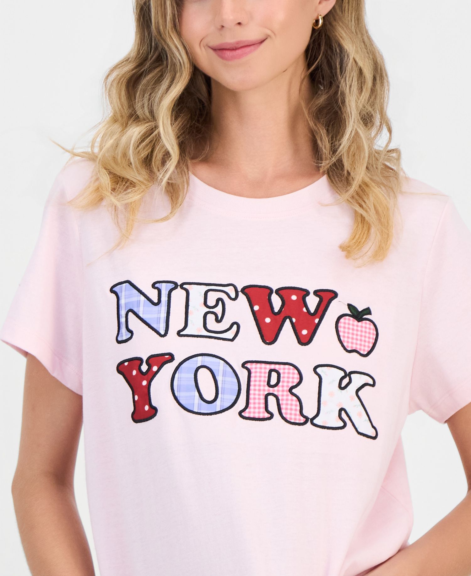 Juniors' Appliqu&eacute; New York Graphic T-Shirt
