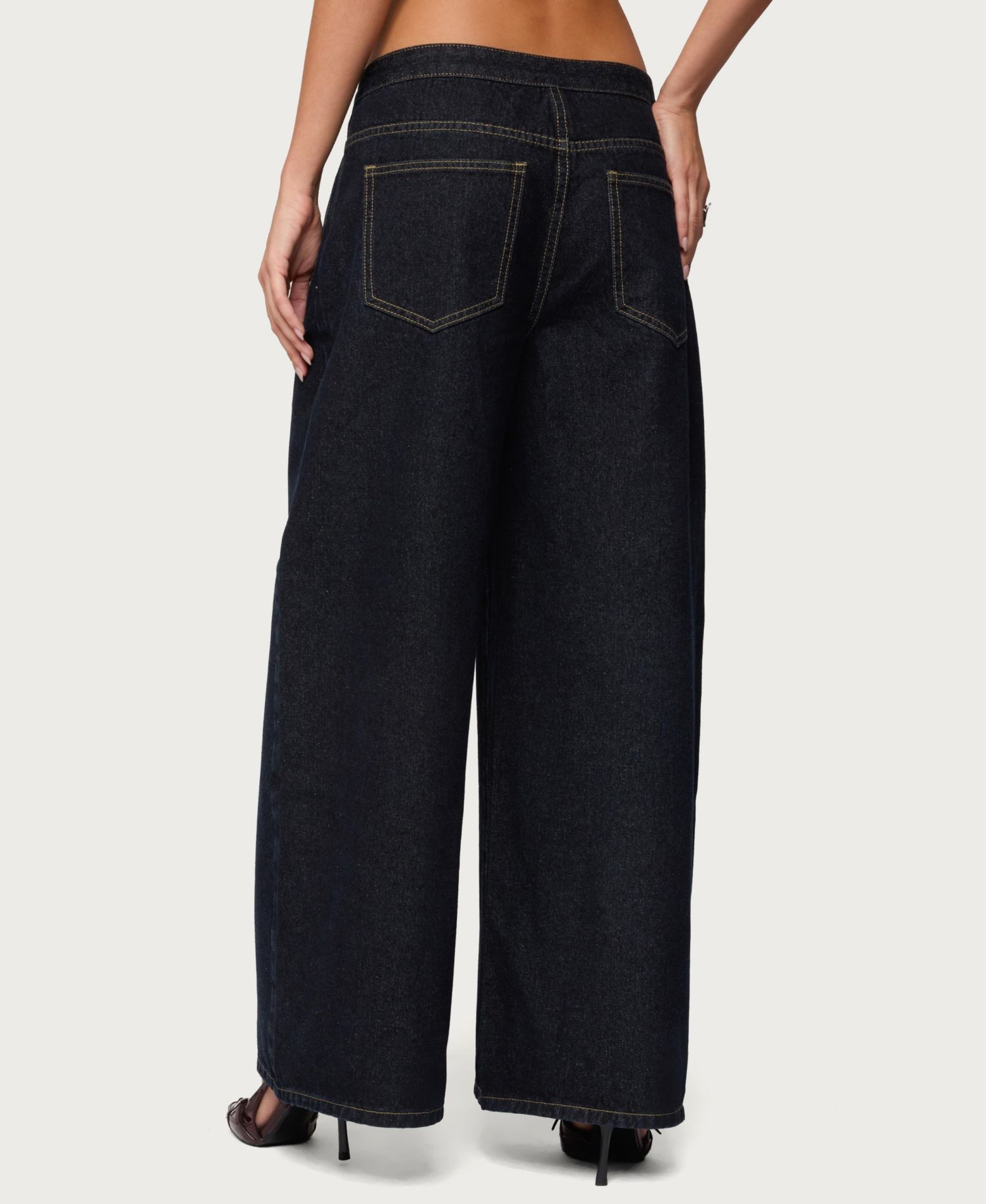 Women's Frida Buttoned Low Rise Baggy Jeans