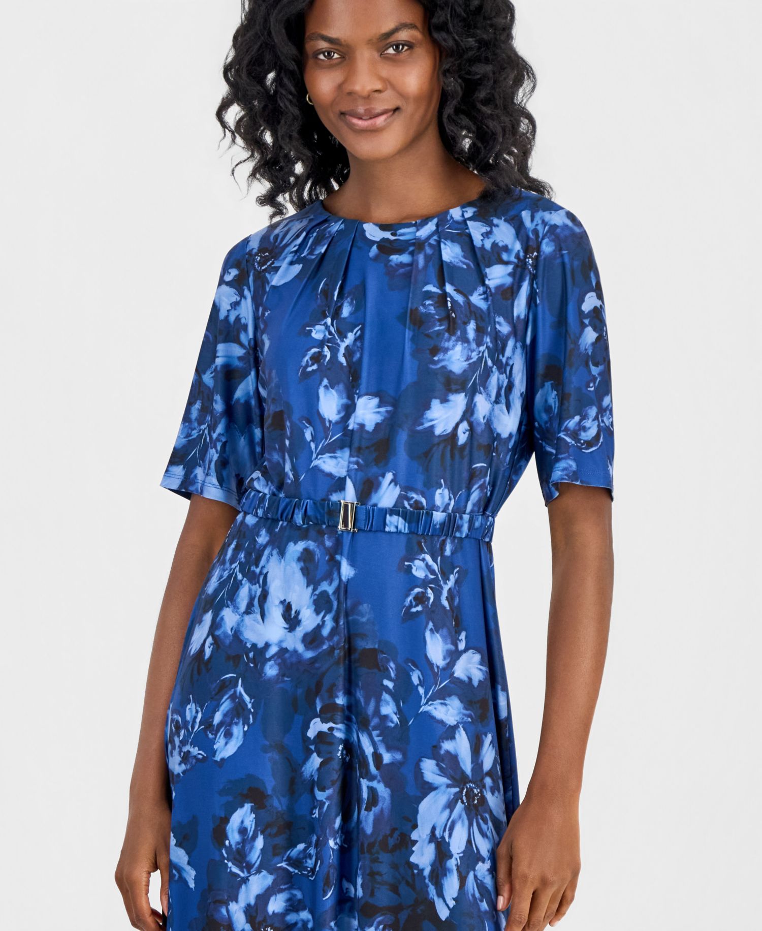 Women's Pleat-Neck Belted Short-Sleeve Dress