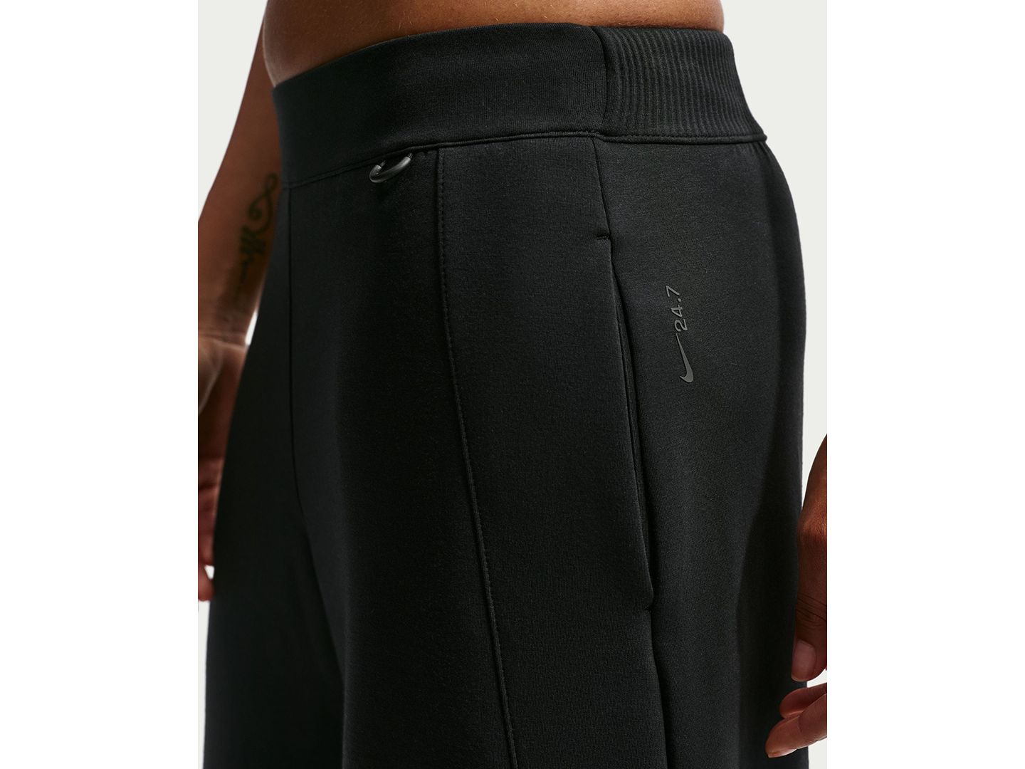 Женские брюки Nike 24.7 ImpossiblySoft High-Waisted Wide-Leg, цвет: Чёрный / Серый — фото 4