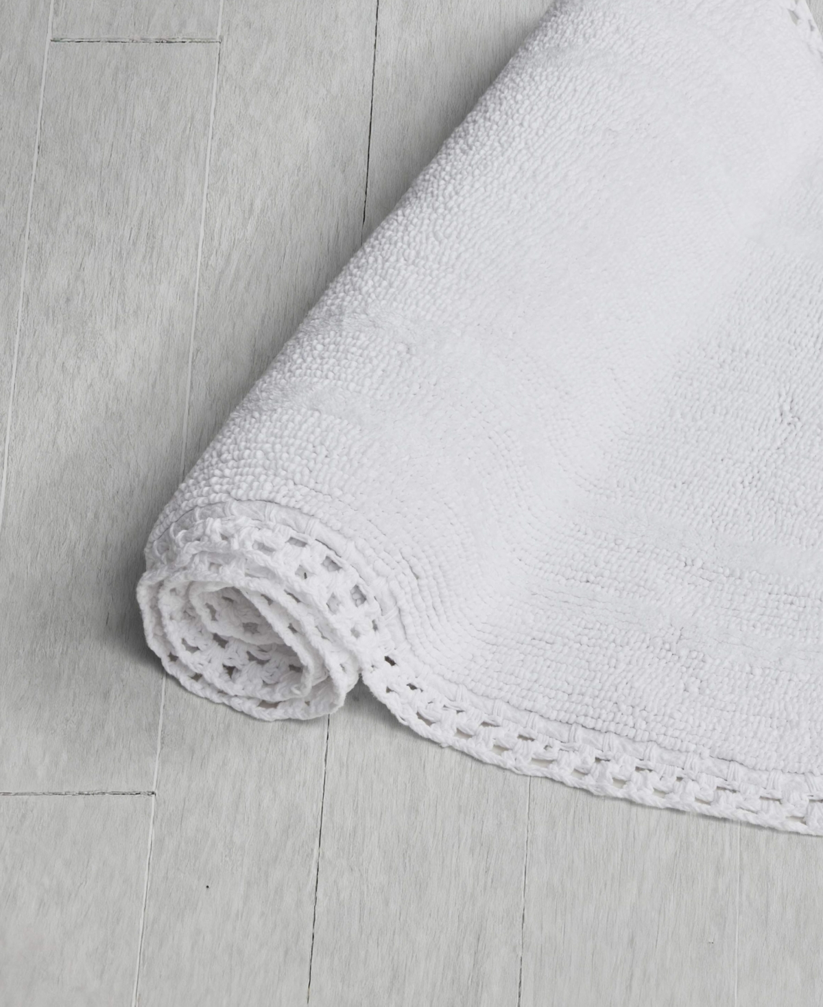 Laura Ashley Camilla Crochet Border 2-Pc. Oval Bath Mat Set