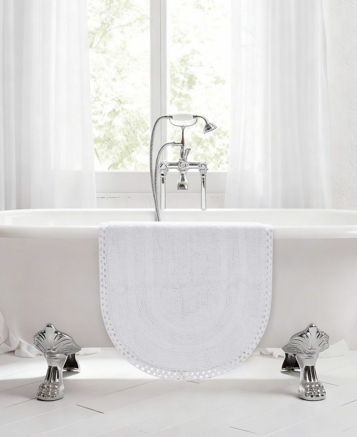 Laura Ashley Camilla Crochet Border Oval Bath Mat