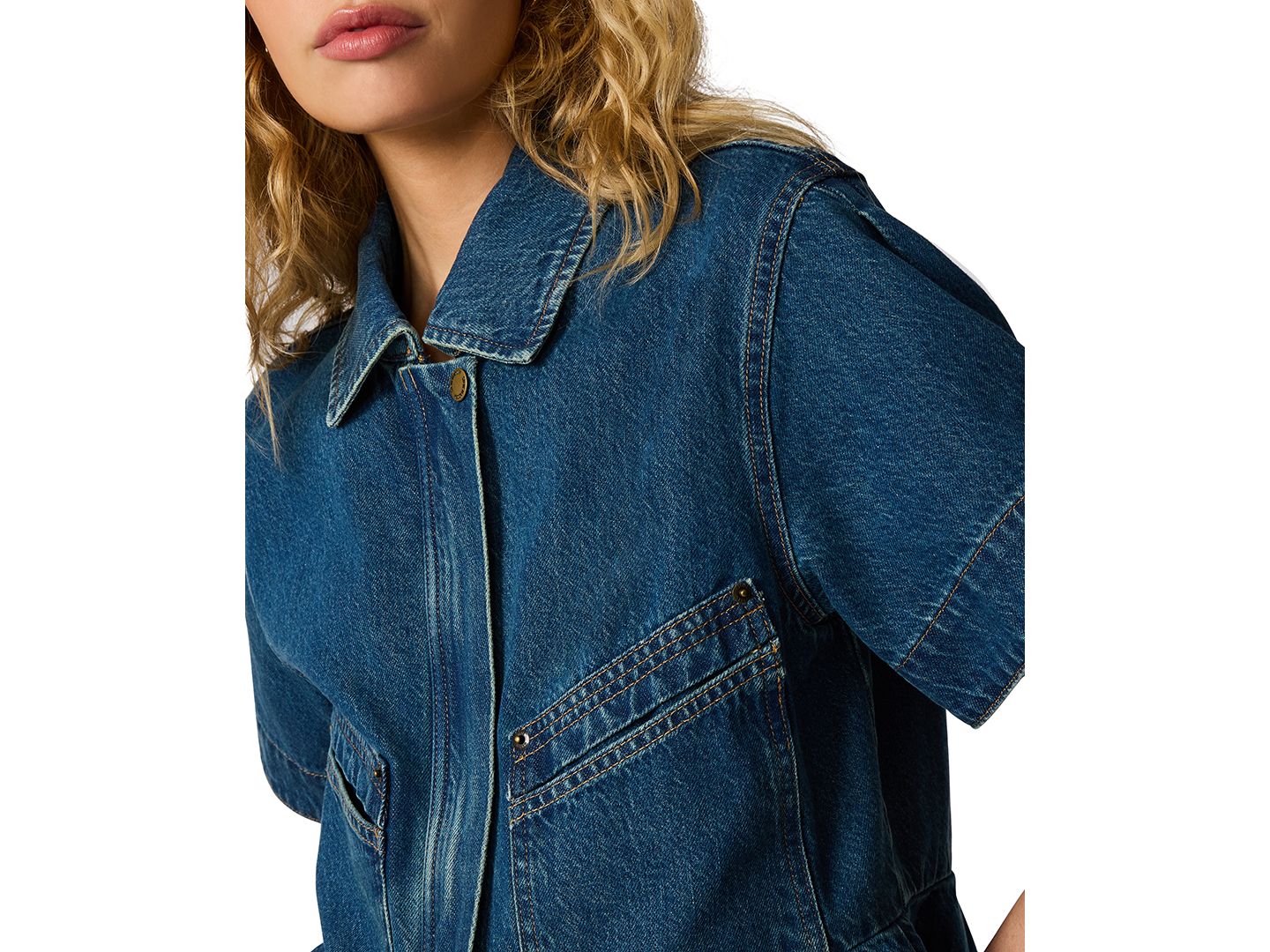 Женская куртка Steve Madden Haezel Collared Denim Jacket, цвет: Синий — фото 4