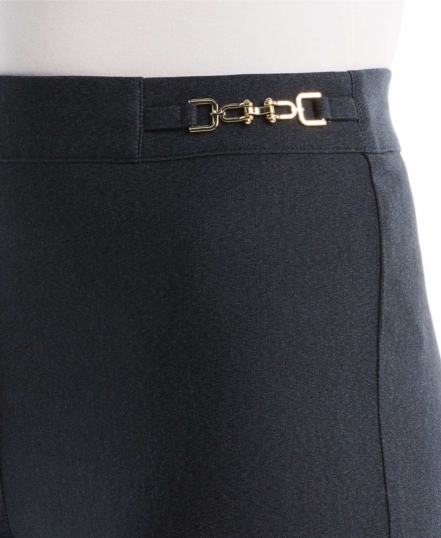 Petite Horse Bit Pull-On Capri Pants