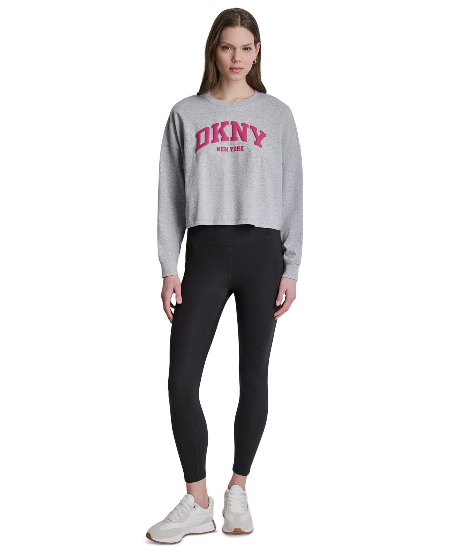 Женская футболка DKNY Sport Varsity Logo Dropped Shoulder, цвет: Серый / Розовый — фото 2