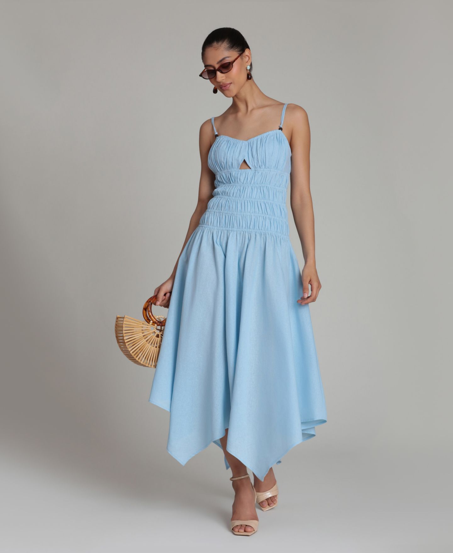 Женское платье Avec Les Filles Shirred Handkerchief Hem Linen Blend Asymmetric Midi, цвет: Аквамариновый — фото 3
