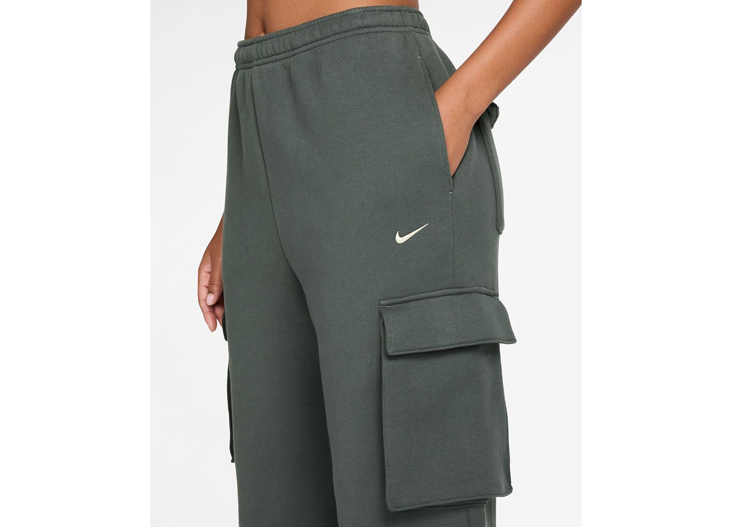 Women's High-Waisted Oversized Cargo Pants