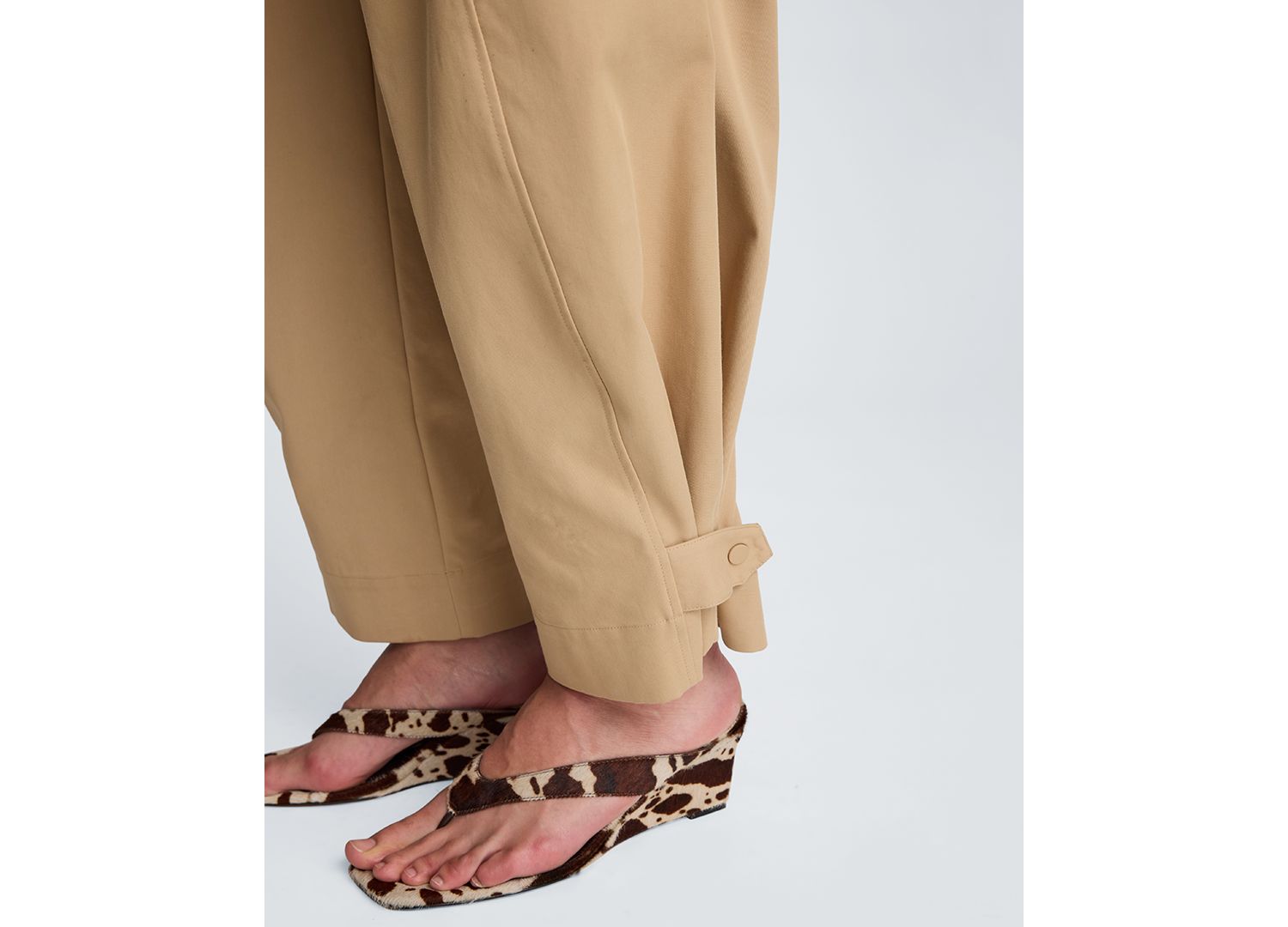 Women's High Rise Fly Front Tab Barrel Leg Pants