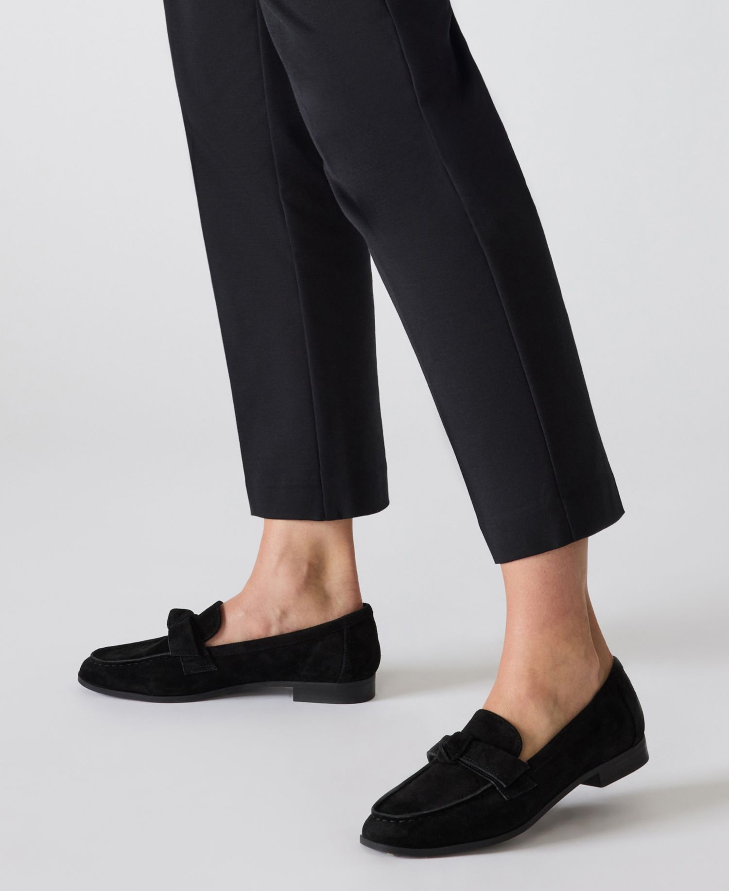 Women's Bowie Round Toe Suede Loafers