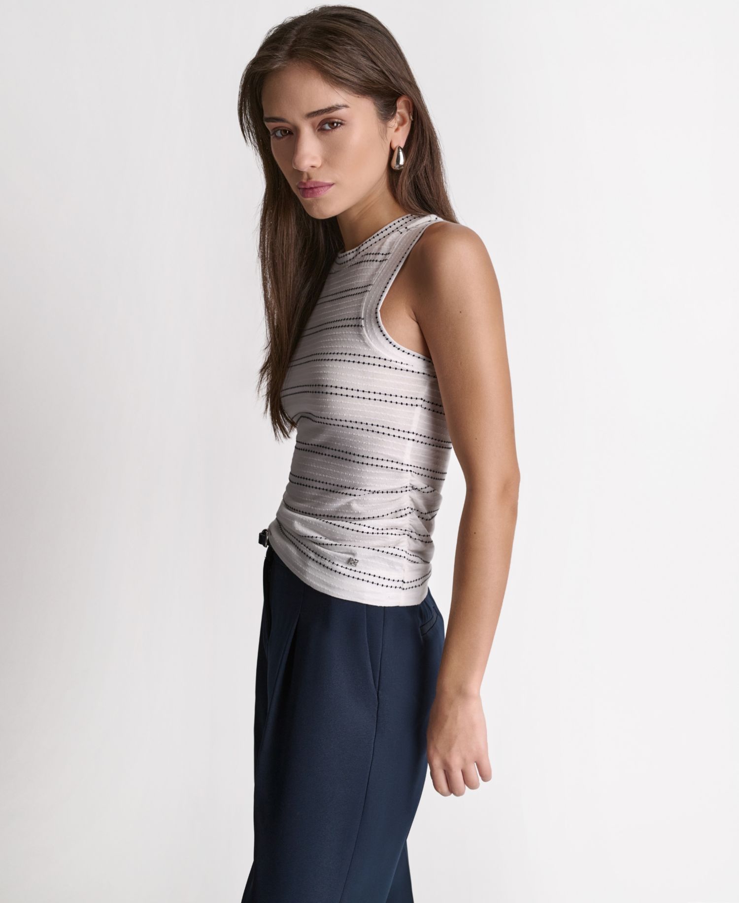 Women's Crewneck Sleeveless Knit Top