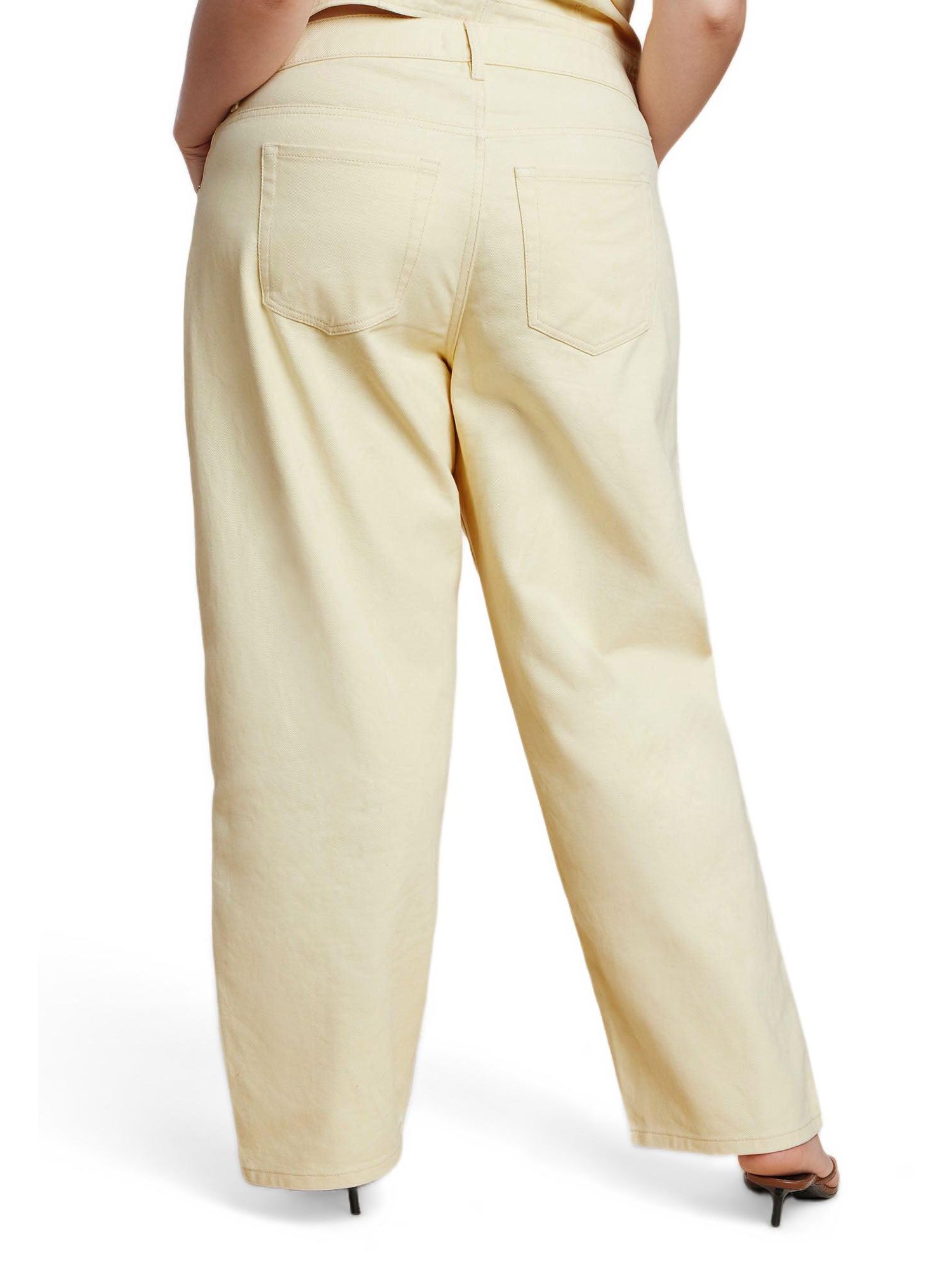 Women's Floral Embroidery Jean