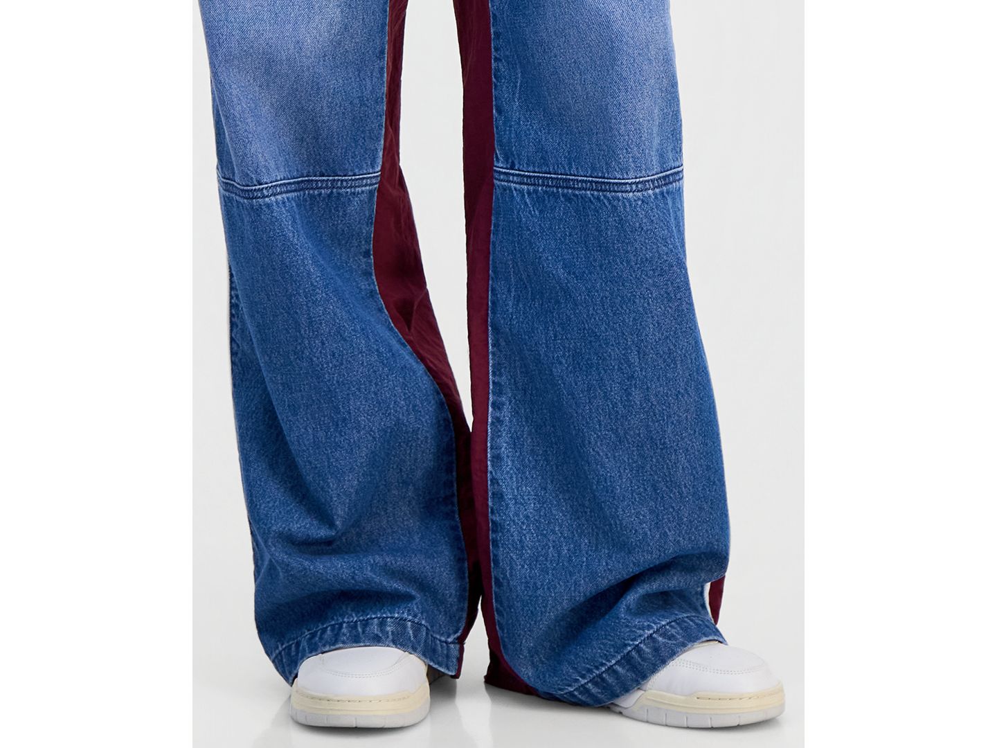 Женские джинсы Madden Girl Juniors' Mixed Materials Wide Leg, цвет: Джинсовый / Бордовый — фото 3