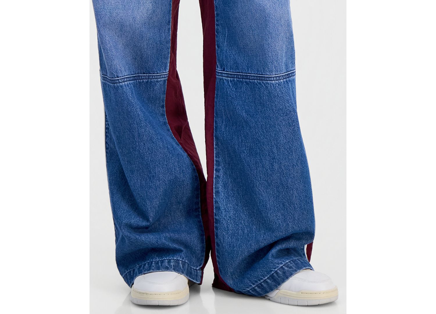 Juniors' Mixed Materials Wide Leg Jeans