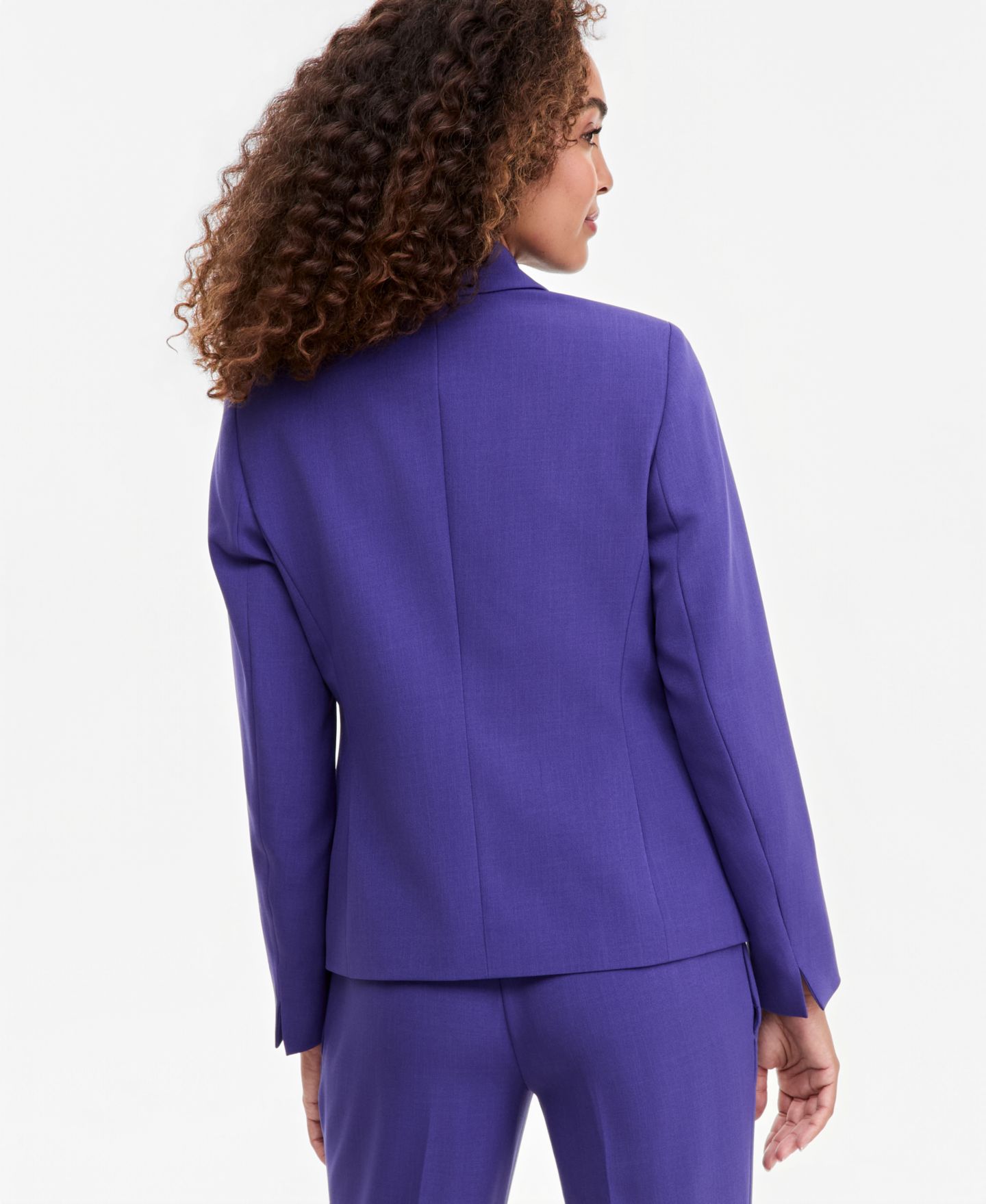Женский пиджак Kasper Petite Crepe Notch-Collar Two-Button Blazer, цвет: Сливовый — фото 2