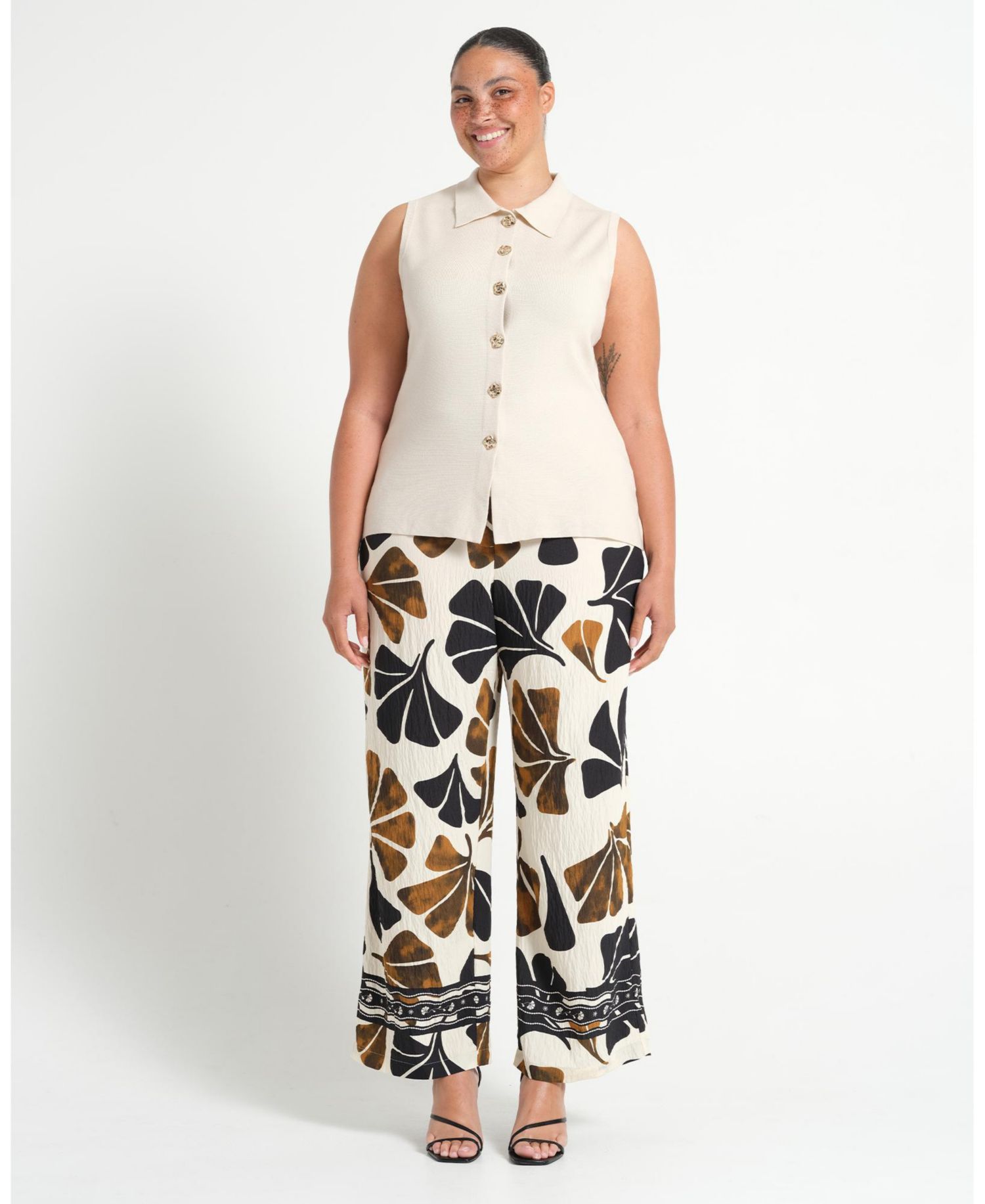 Plus Size Leya Collared Button-Front Fitted Knit Top