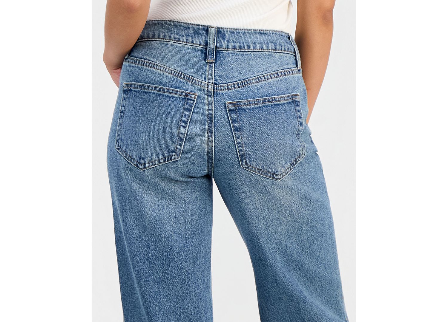 Petite High-Rise Embroidered Straight-Leg Jeans
