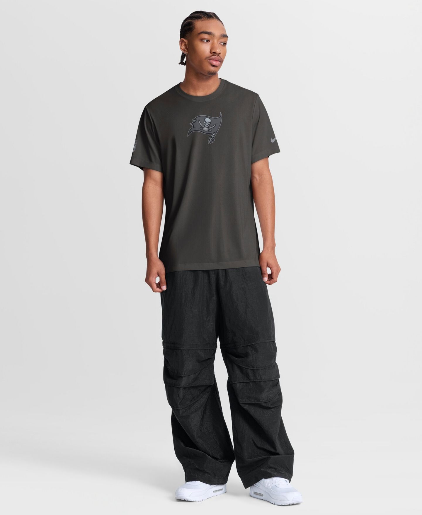 Мужская футболка Nike Pewter Tampa Bay Buccaneers Sideline Lead The Charge Legend Dri-FIT — фото 5