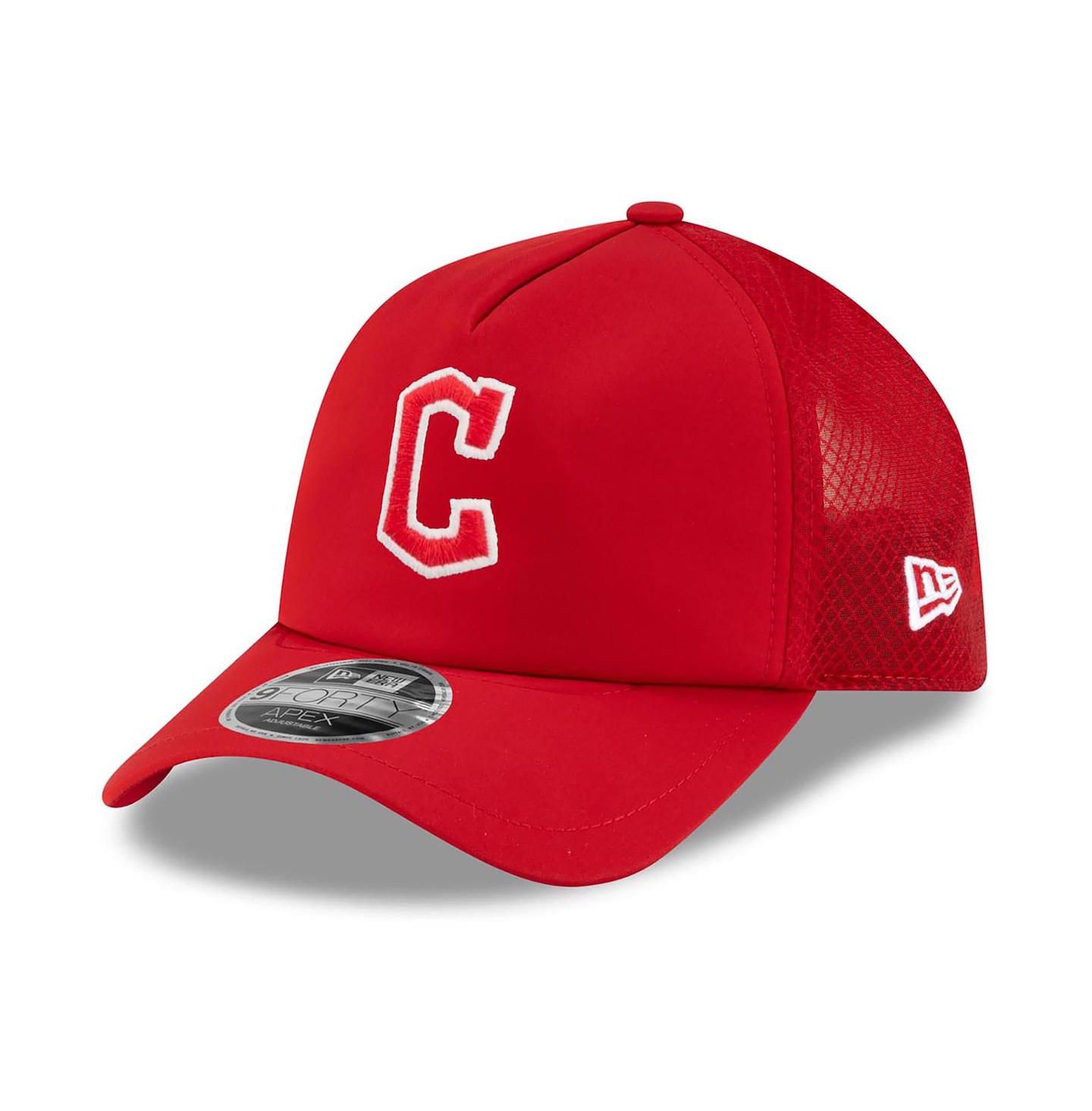 Мужская кепка New Era Red Cleveland Guardians 2026 Batting Practice Apex 9FORTY Adjustable Trucker Hat — фото 1