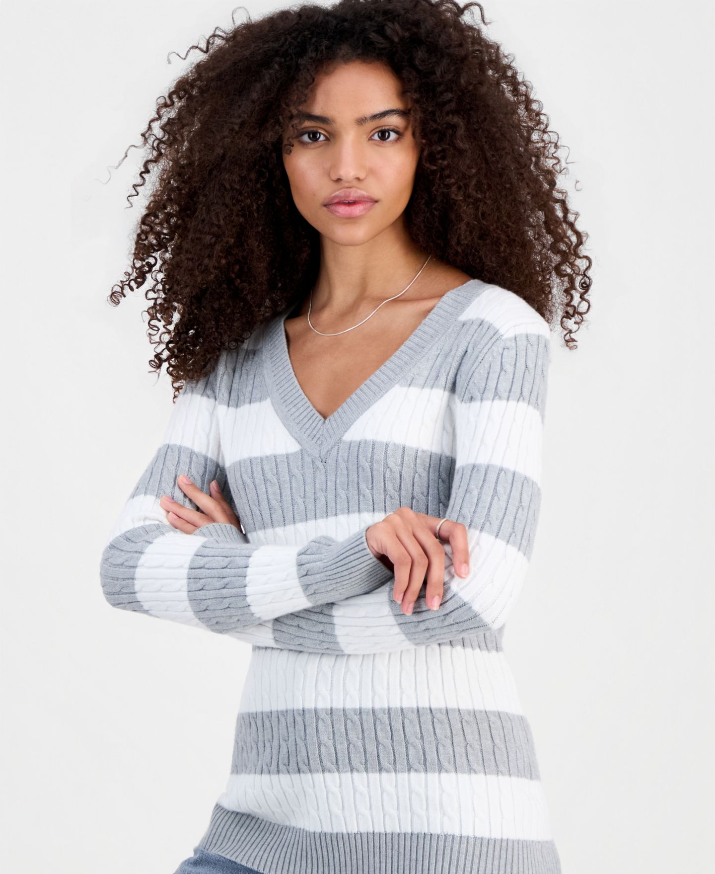 Женский свитер Madden Girl Juniors' Longline V-Neck Cable-Knit, цвет: Меланжевый серый полосатый — фото 3