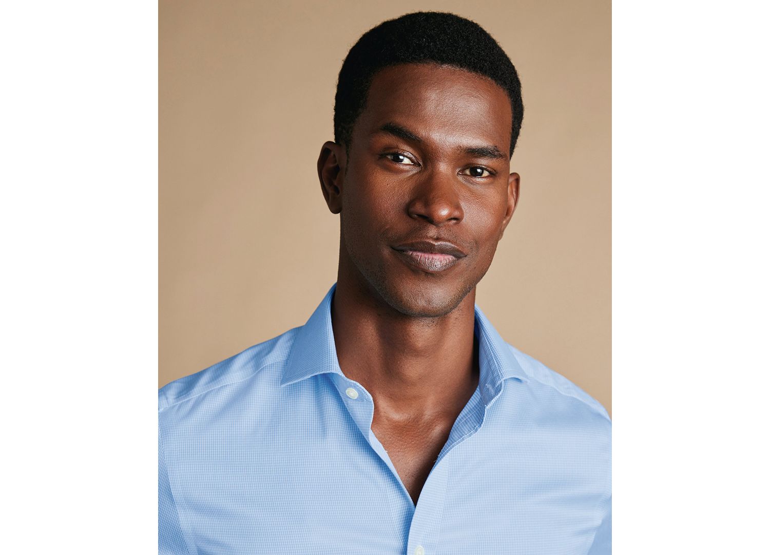 Men's Spread Collar Solid Dress Shirt
