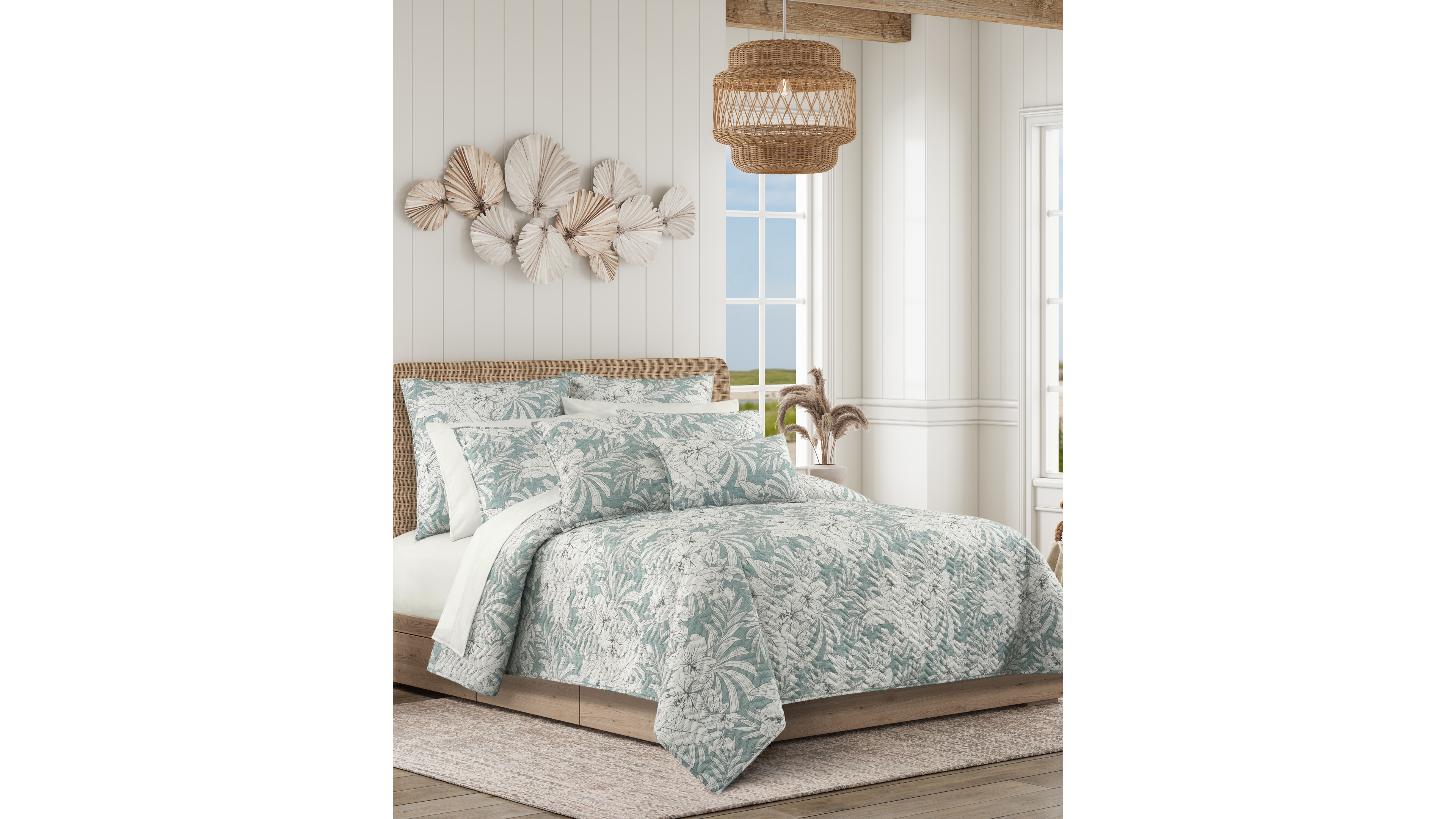 Salt Life Auckland Floral 3-Piece Quilt Set, King/California King