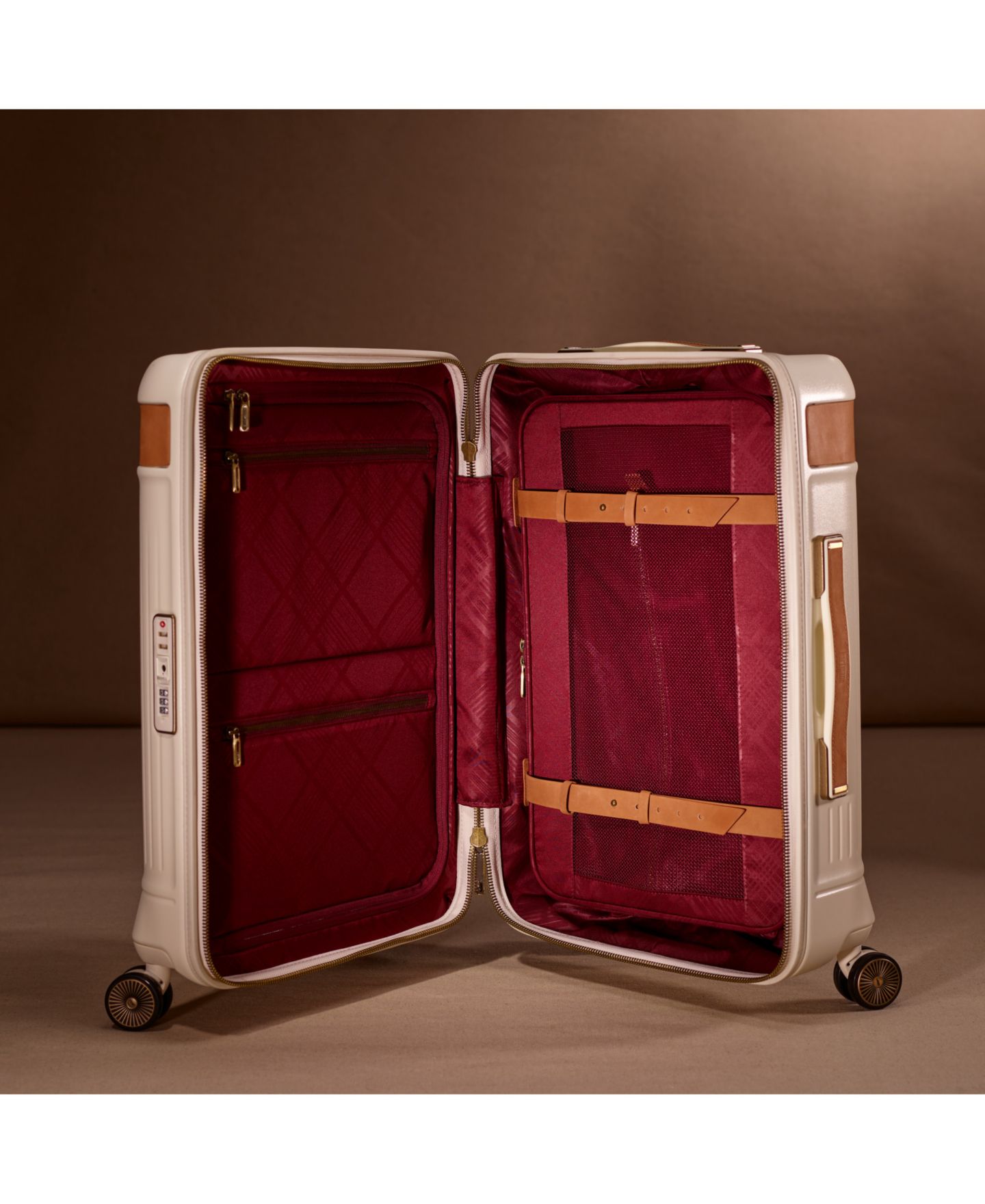 Чемодан Hartmann Reserve Carry-On Spinner Luggage, цвет: Экрю — фото 7